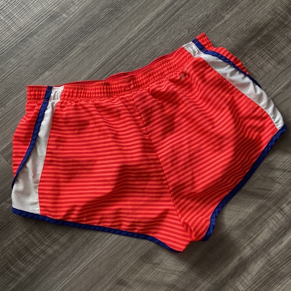 Nike Stripe Athletic Shorts - Picture 2 of 3